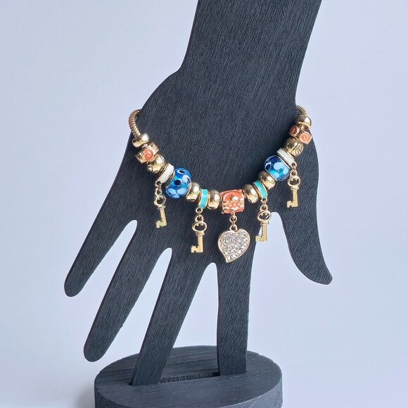 Jewelry - Bracelet with Heart and‎ Key Charm